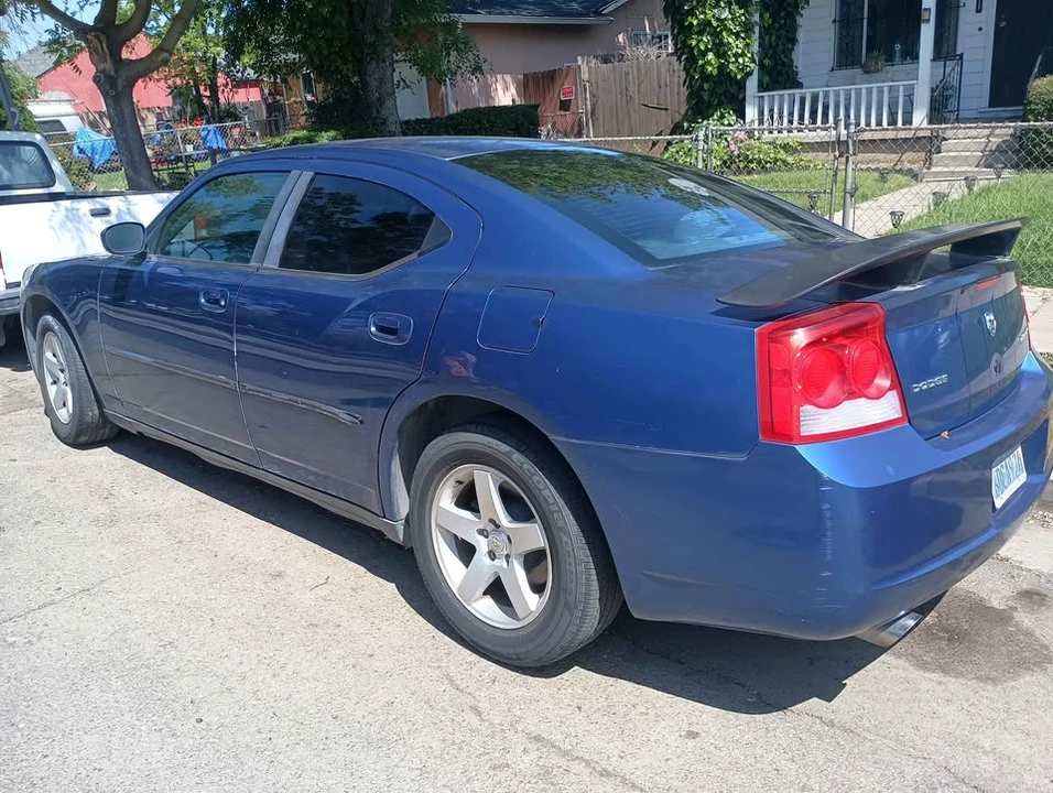 2009 Dodge Charger 6th Gen - Image 4 of 4