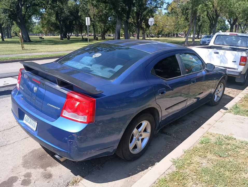 2009 Dodge Charger 6th Gen - Image 3 of 4