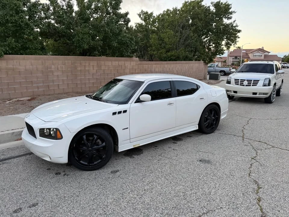 2009 Dodge Charger 6th Gen - Image 2 of 8