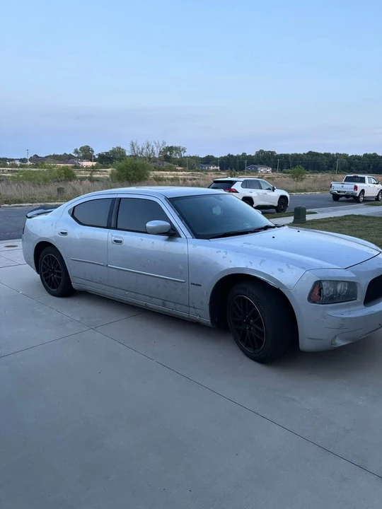 2009 Dodge Charger 6th Gen - Image 2 of 8