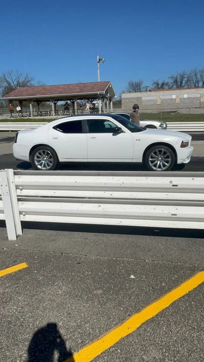 2009 Dodge Charger 6th Gen - Image 5 of 9