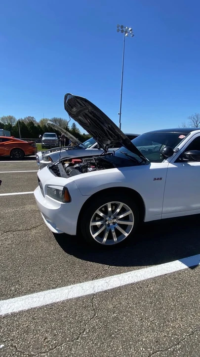 2009 Dodge Charger 6th Gen - Image 2 of 9