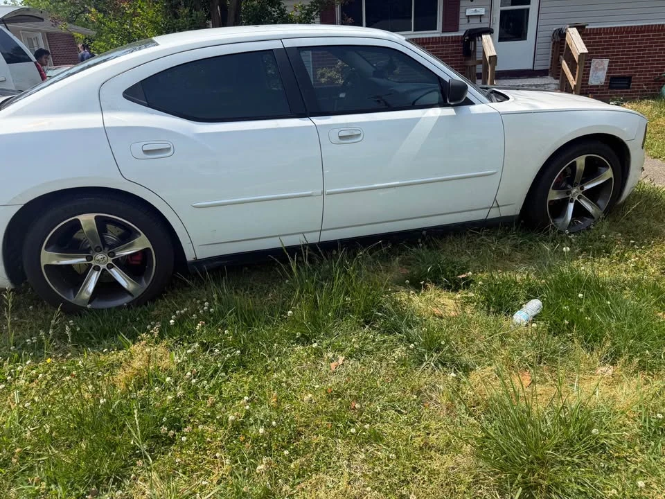 2009 Dodge Charger 6th Gen - Image 7 of 8