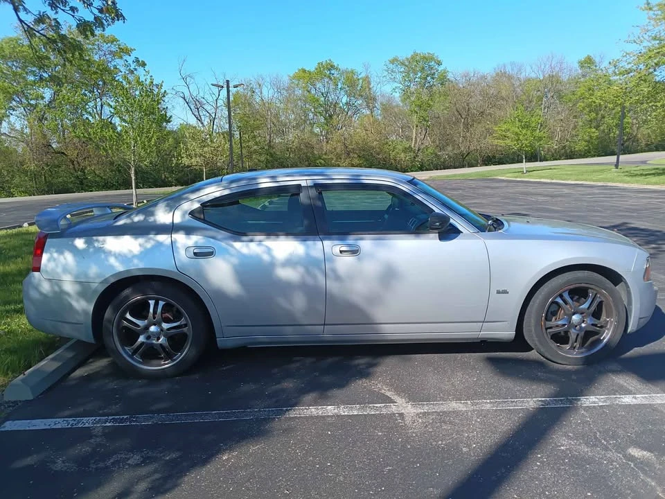 2009 Dodge Charger 6th Gen - Image 3 of 7