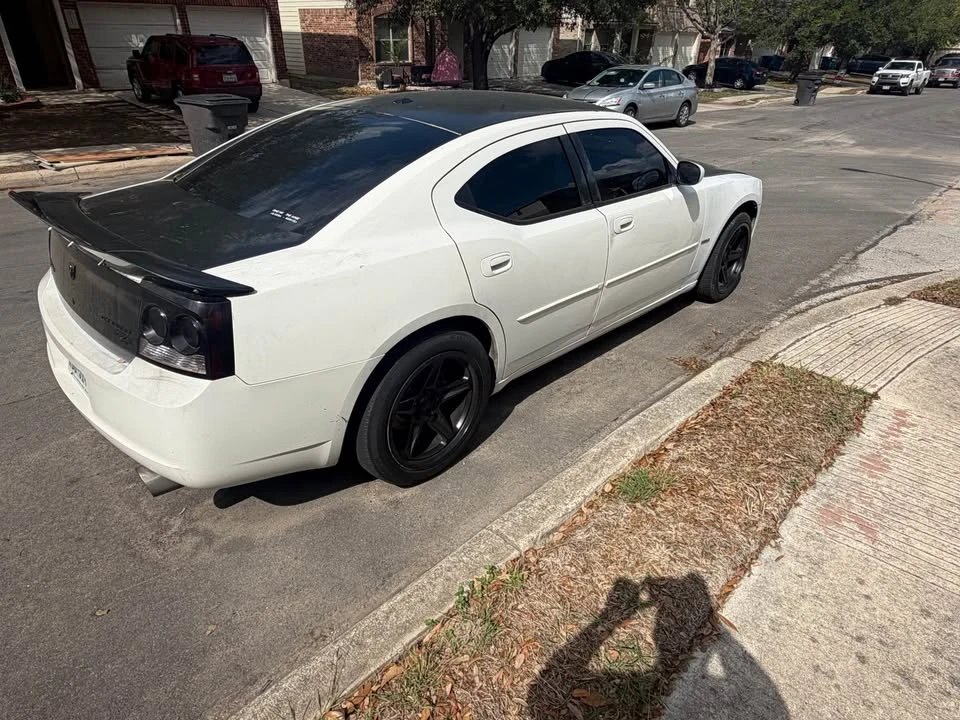 2009 Dodge Charger 6th Gen - Image 2 of 8