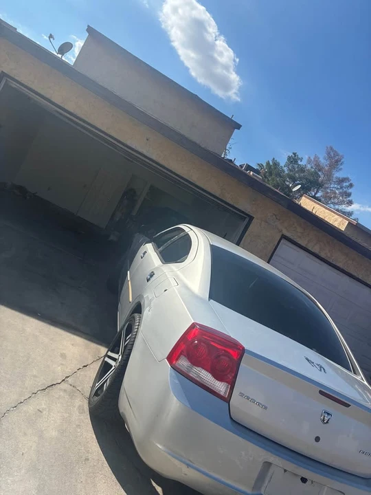 2009 Dodge Charger 6th Gen - Image 2 of 14