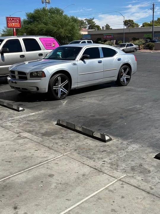 2009 Dodge Charger 6th Gen - Image 8 of 14