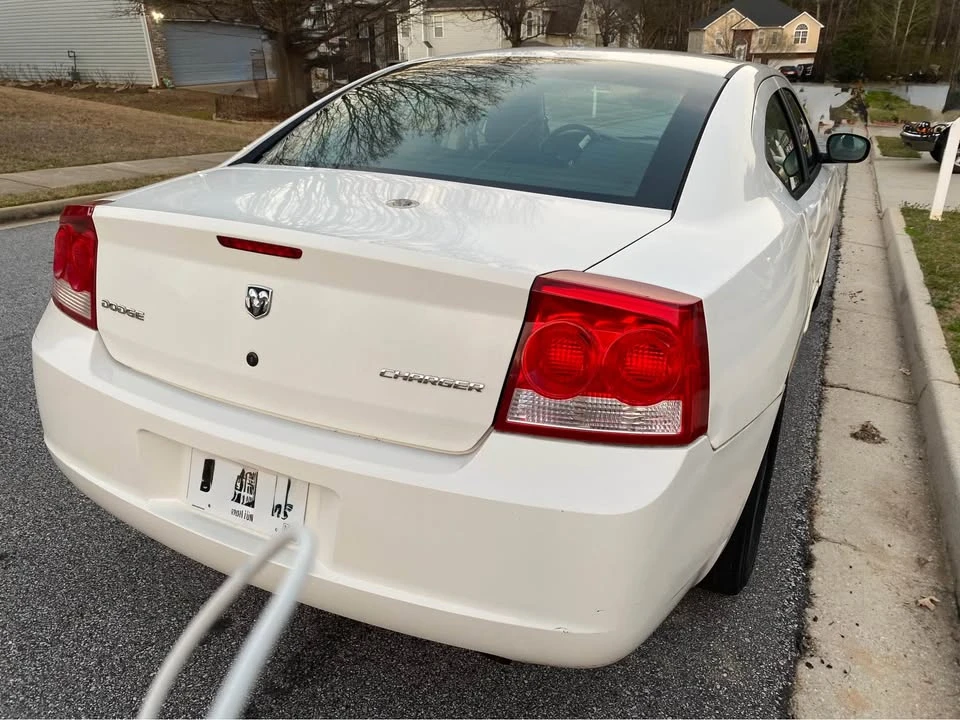 2009 Dodge Charger 6th Gen - Image 4 of 11