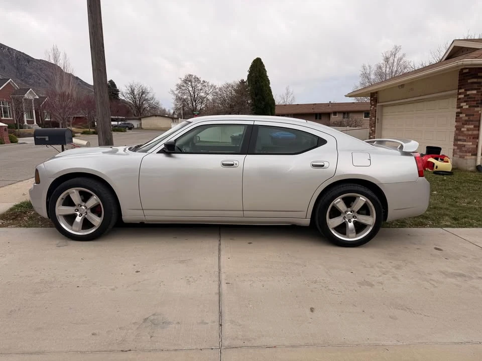 2009 Dodge Charger 6th Gen - Image 2 of 9