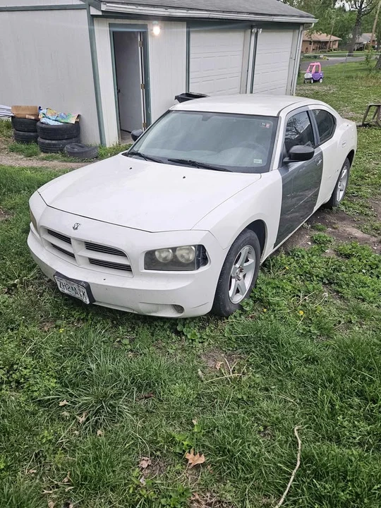 2009 Dodge Charger 6th Gen - Image 2 of 7