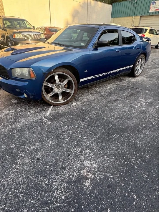 2009 Dodge Charger 6th Gen - Image 11 of 18