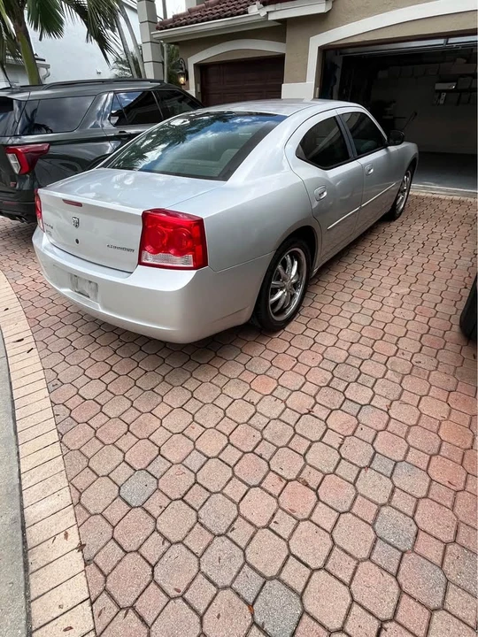 2009 Dodge Charger 6th Gen - Image 4 of 11