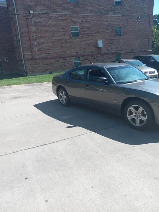 2009 Dodge Charger 6th Gen - Image 4 of 8