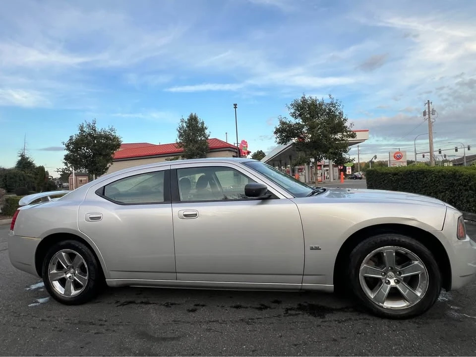 2009 Dodge Charger 6th Gen - Image 4 of 12