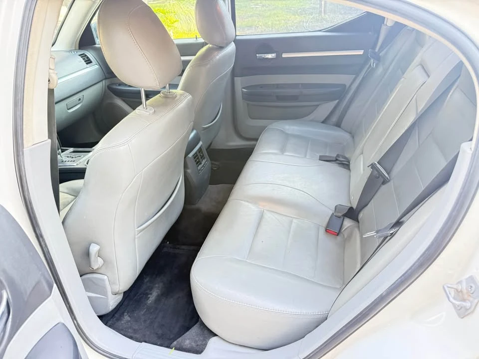 2009 Dodge Charger 6th Gen - Image 11 of 12