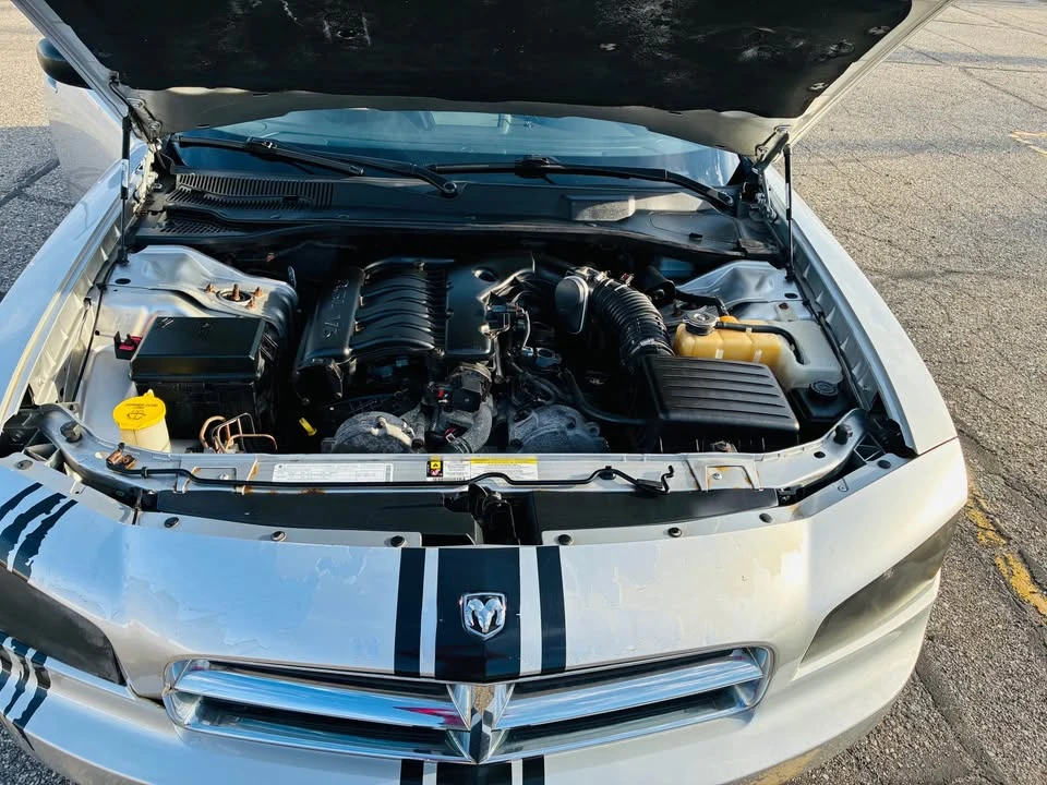 2009 Dodge Charger 6th Gen - Image 15 of 16