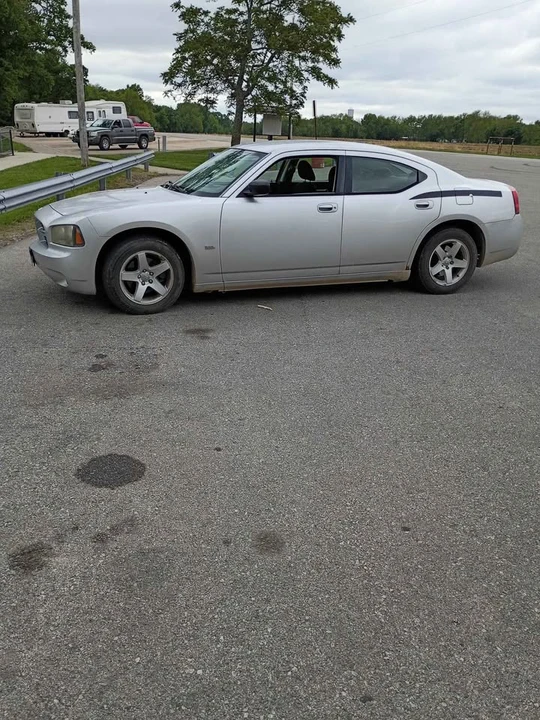 2009 Dodge Charger 6th Gen - Image 4 of 4