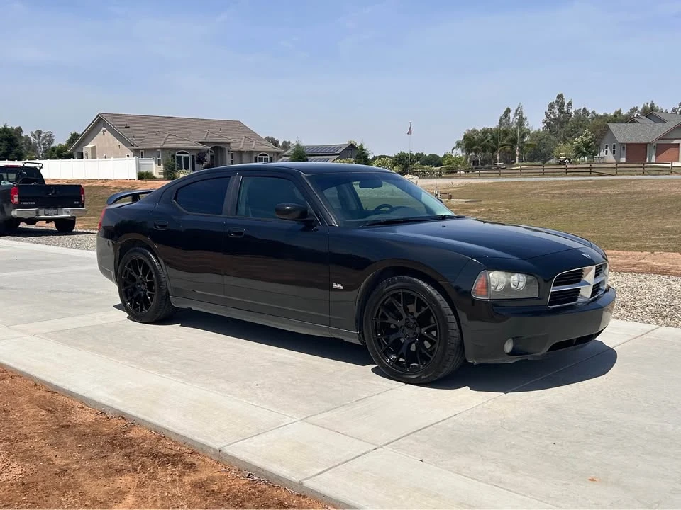 2009 Dodge Charger 6th Gen - Image 4 of 8