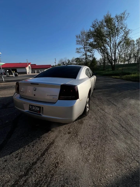 2009 Dodge Charger 6th Gen - Image 2 of 4