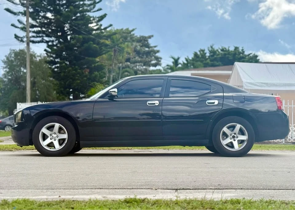 2009 Dodge Charger 6th Gen - Image 4 of 13