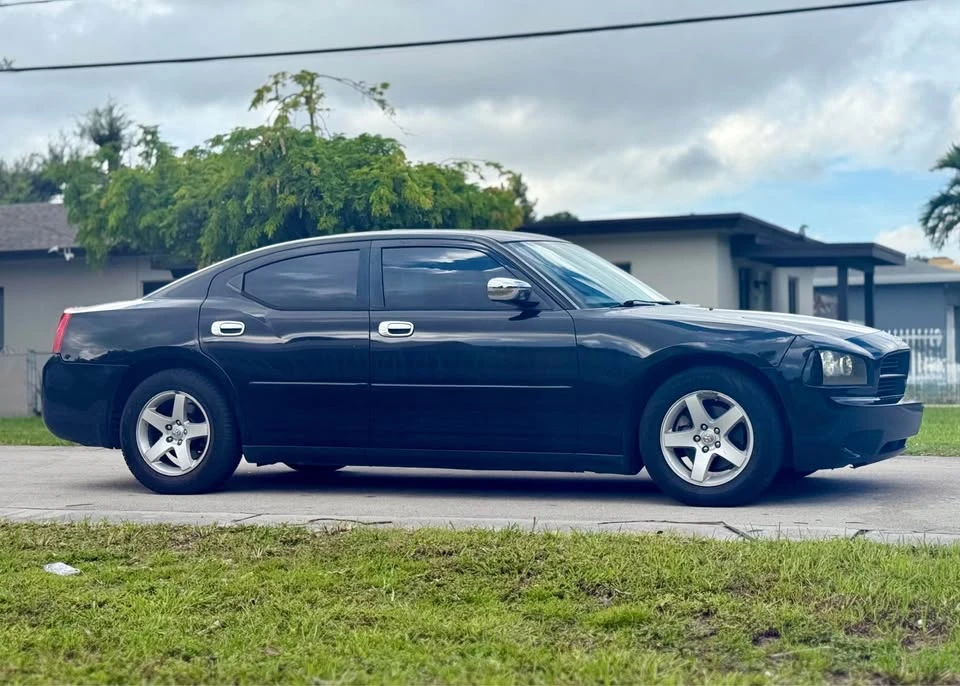 2009 Dodge Charger 6th Gen - Image 7 of 13