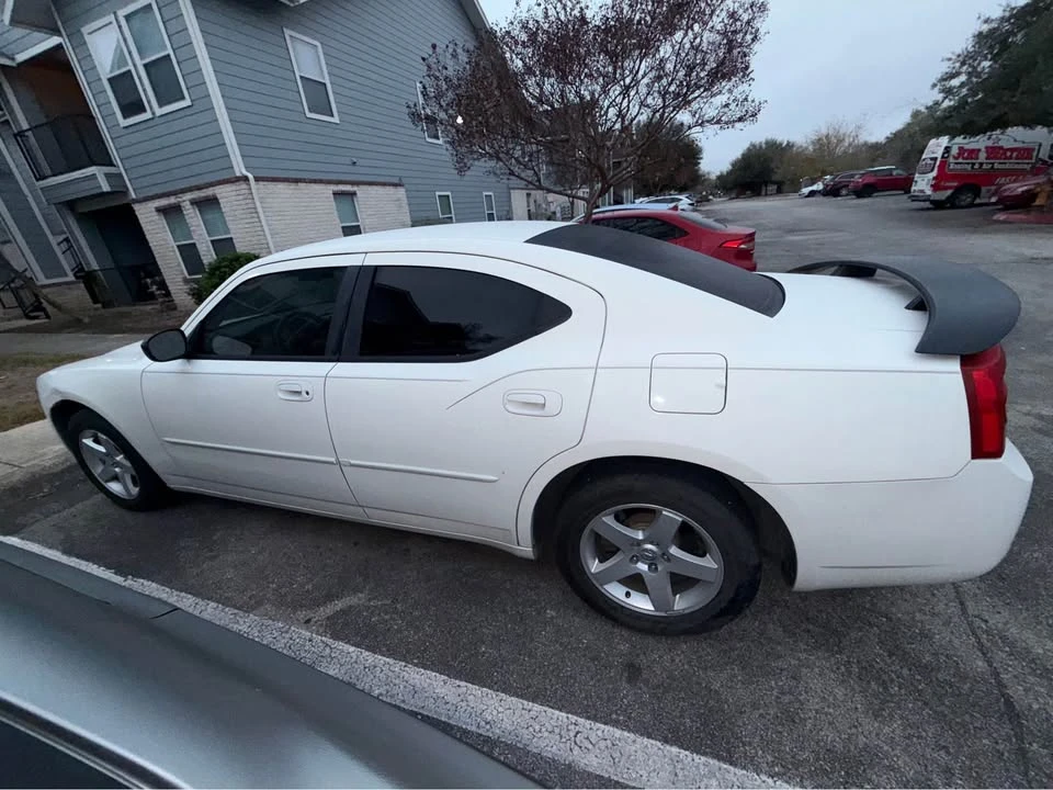 2009 Dodge Charger 6th Gen - Image 3 of 10