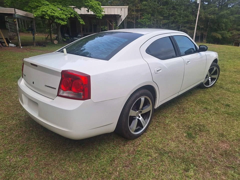 2009 Dodge Charger 6th Gen - Image 4 of 12