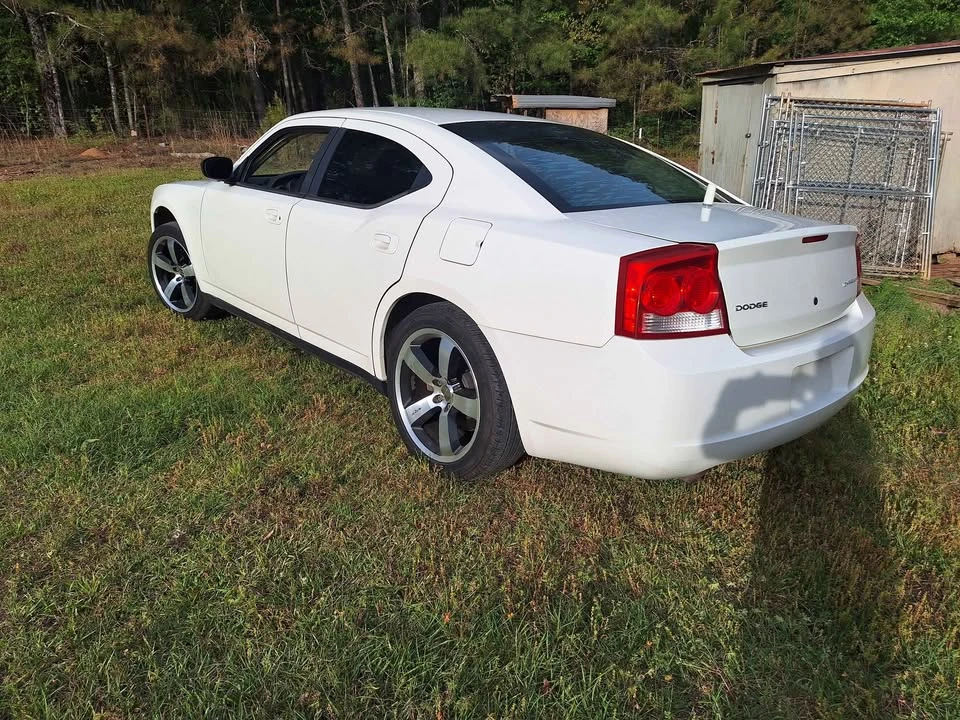 2009 Dodge Charger 6th Gen - Image 2 of 12