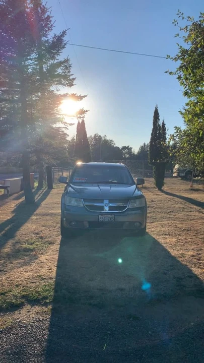 2009 Dodge Journey - Image 2 of 17