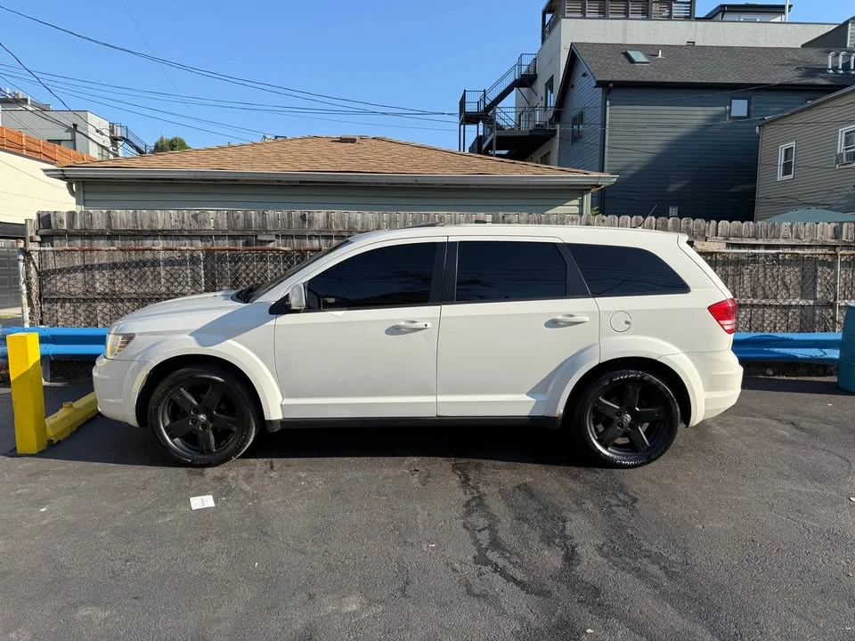 2009 Dodge Journey - Image 2 of 8