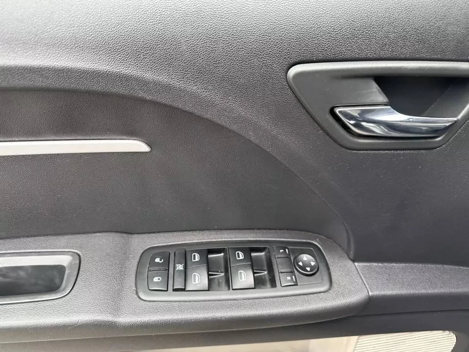 2009 Dodge Journey - Image 15 of 19