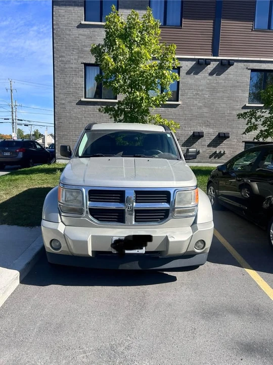 2009 Dodge Nitro - Image 5 of 10