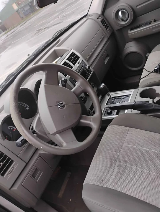 2009 Dodge Nitro - Image 4 of 8