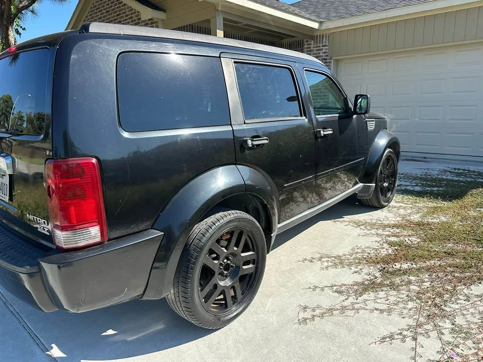 2009 Dodge Nitro - Image 12 of 13