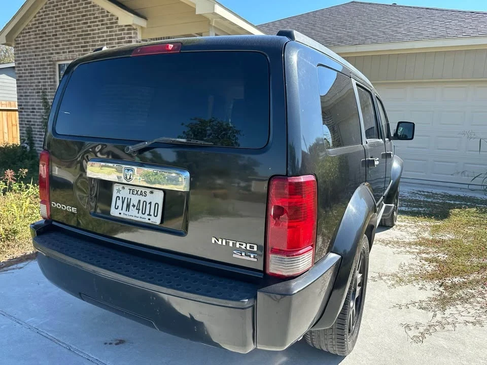 2009 Dodge Nitro - Image 8 of 13