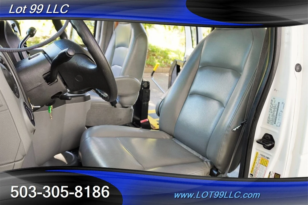 2009 Ford Econoline Van - Image 2 of 4