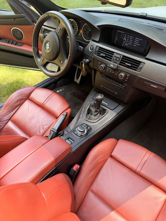 2009 BMW E93 M3 Convertible - Image 2 of 10