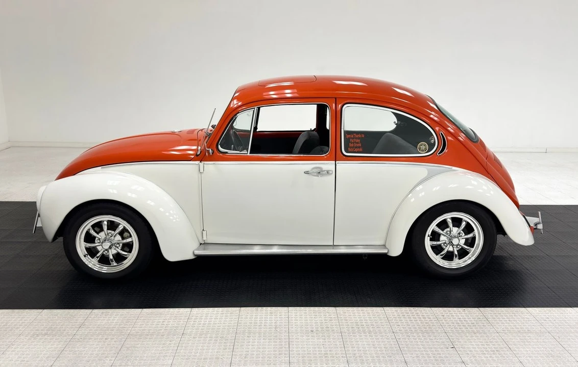 2009 Volkswagen New Beetle - Image 2 of 21