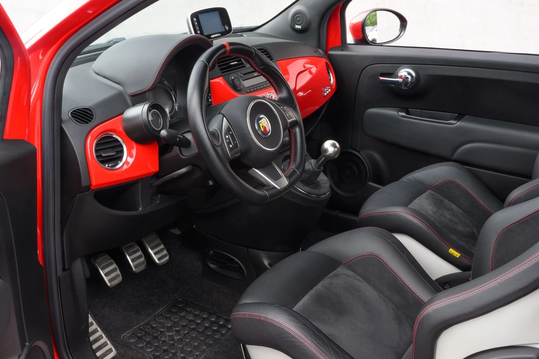 2009 Fiat Abarth 500 - Image 17 of 28