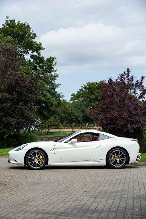 2009 Ferrari California - Image 13 of 31