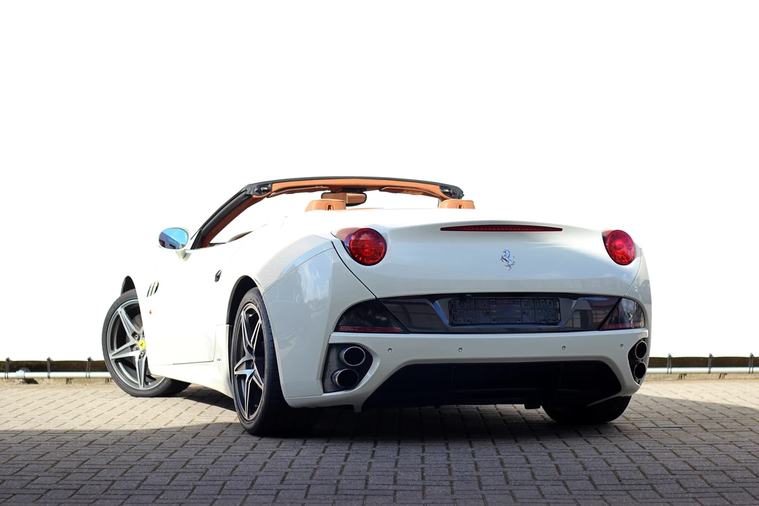 2009 Ferrari California - Image 13 of 31