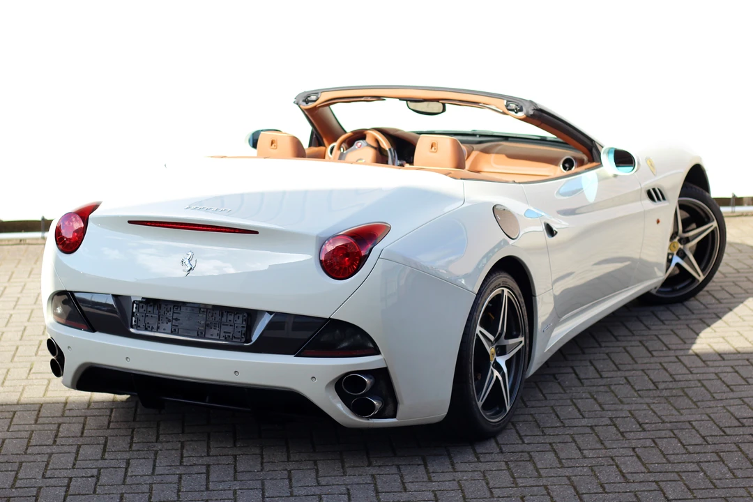 2009 Ferrari California - Image 16 of 31