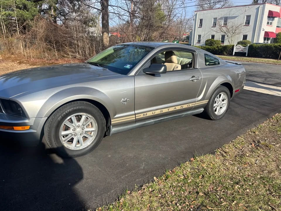 2009 Ford S197 Mustang - Image 3 of 9