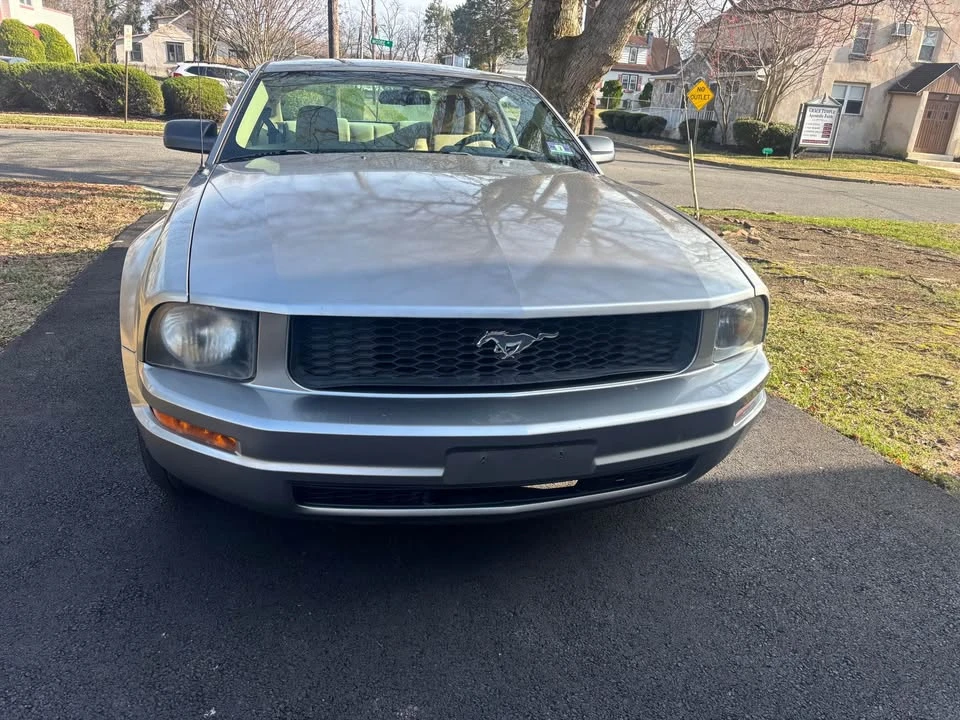 2009 Ford S197 Mustang - Image 2 of 9