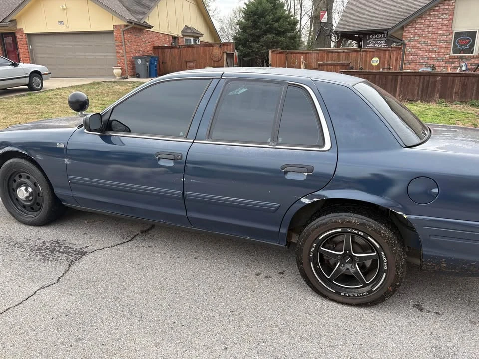 2009 Ford Crown Victoria - Image 3 of 6