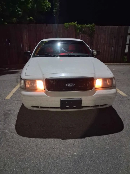 2009 Ford Crown Victoria - Image 3 of 3