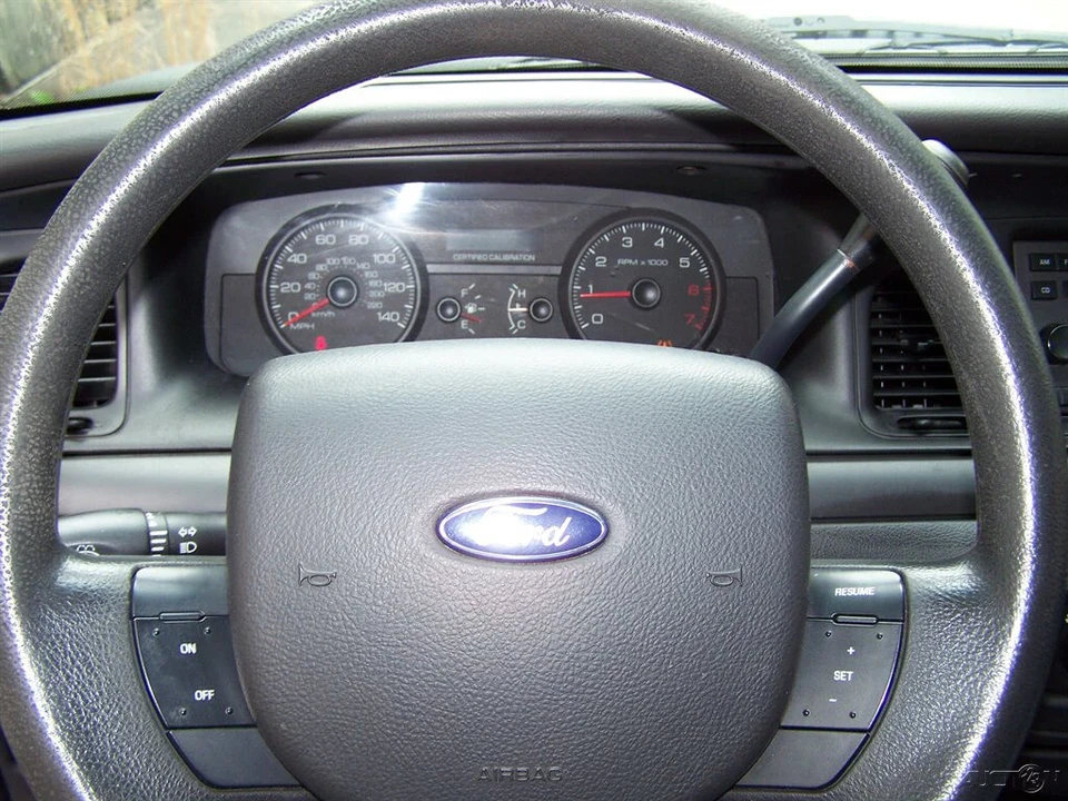 2009 Ford Crown Victoria - Image 10 of 12