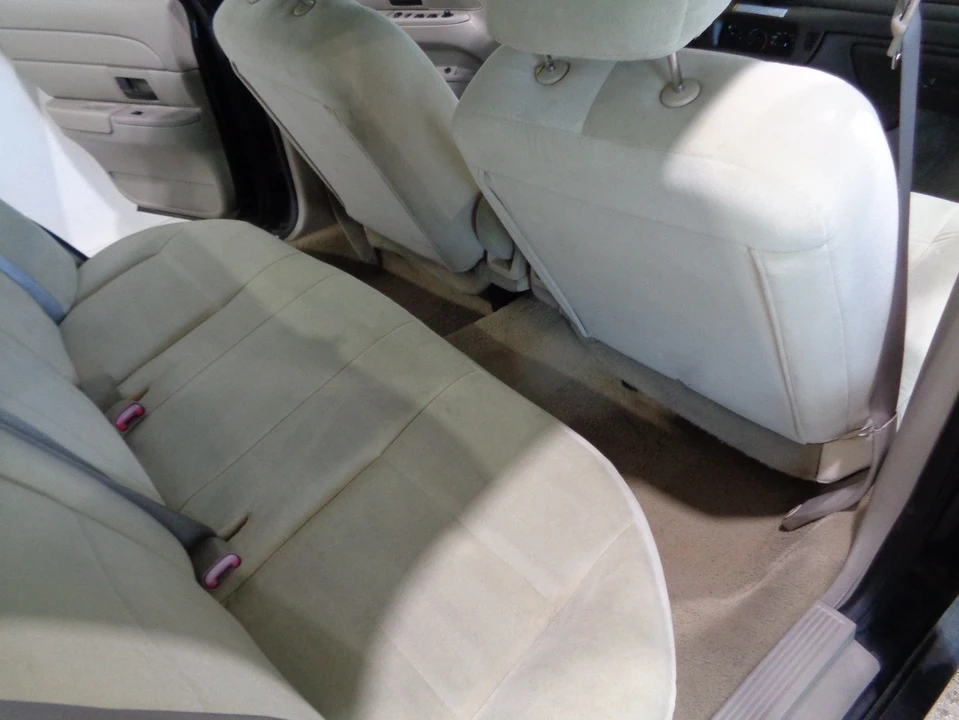 2009 Ford Crown Victoria - Image 19 of 21