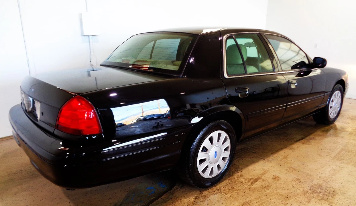 2009 Ford Crown Victoria - Image 2 of 21