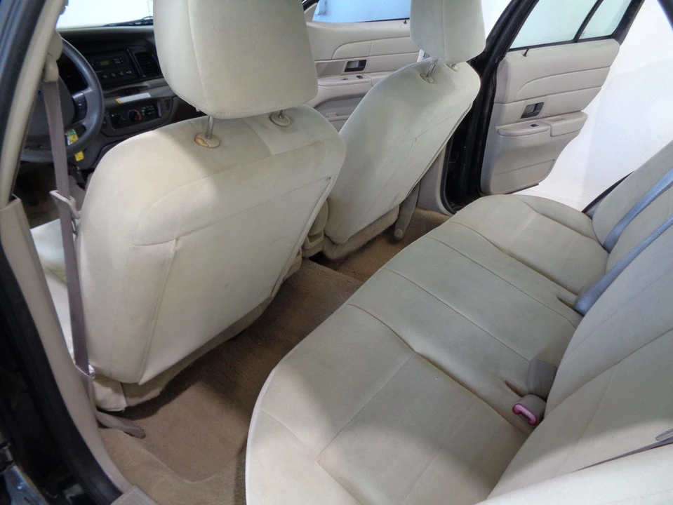 2009 Ford Crown Victoria - Image 18 of 21